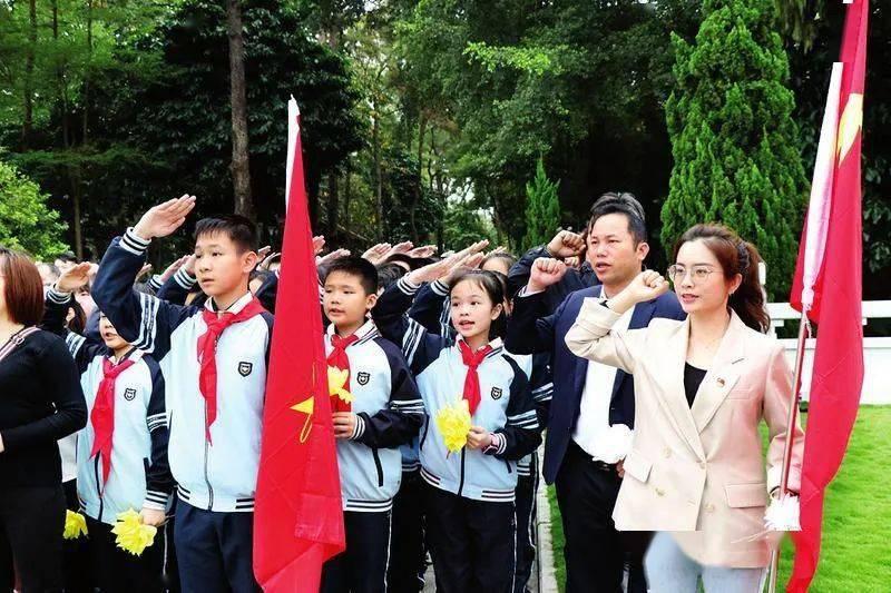 江西省婺源县发布大雾橙色预警